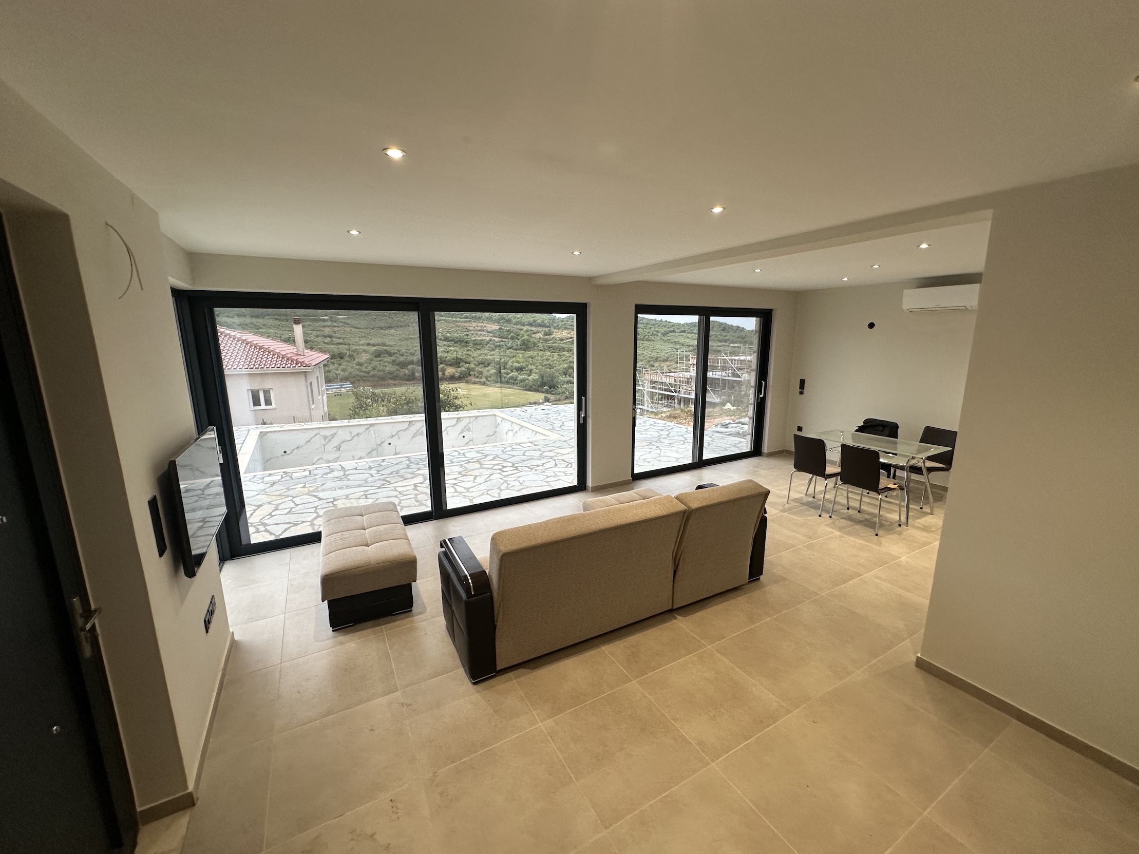 Villa in Central Greece - Image 4