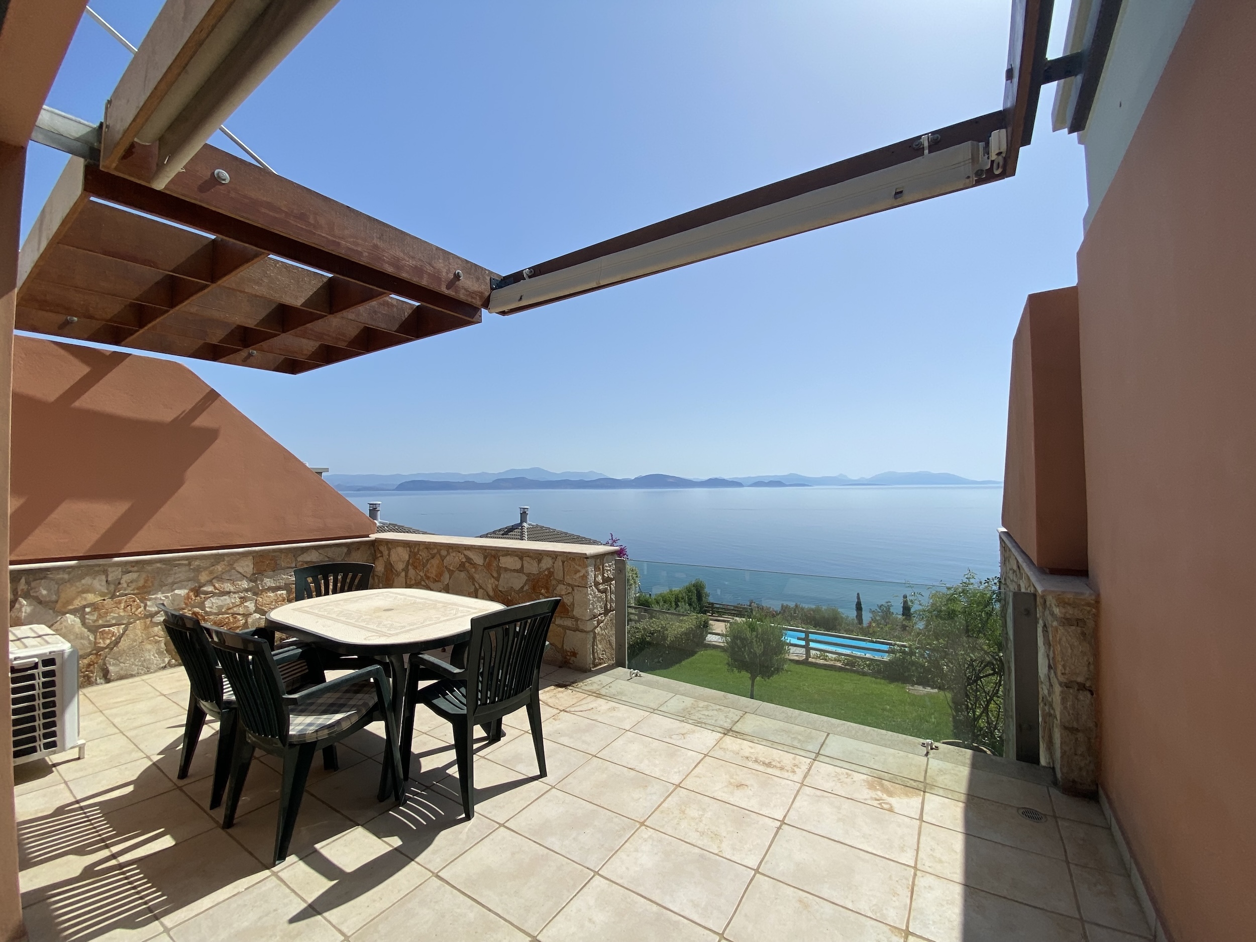 House in Ksiropigado - Image 3