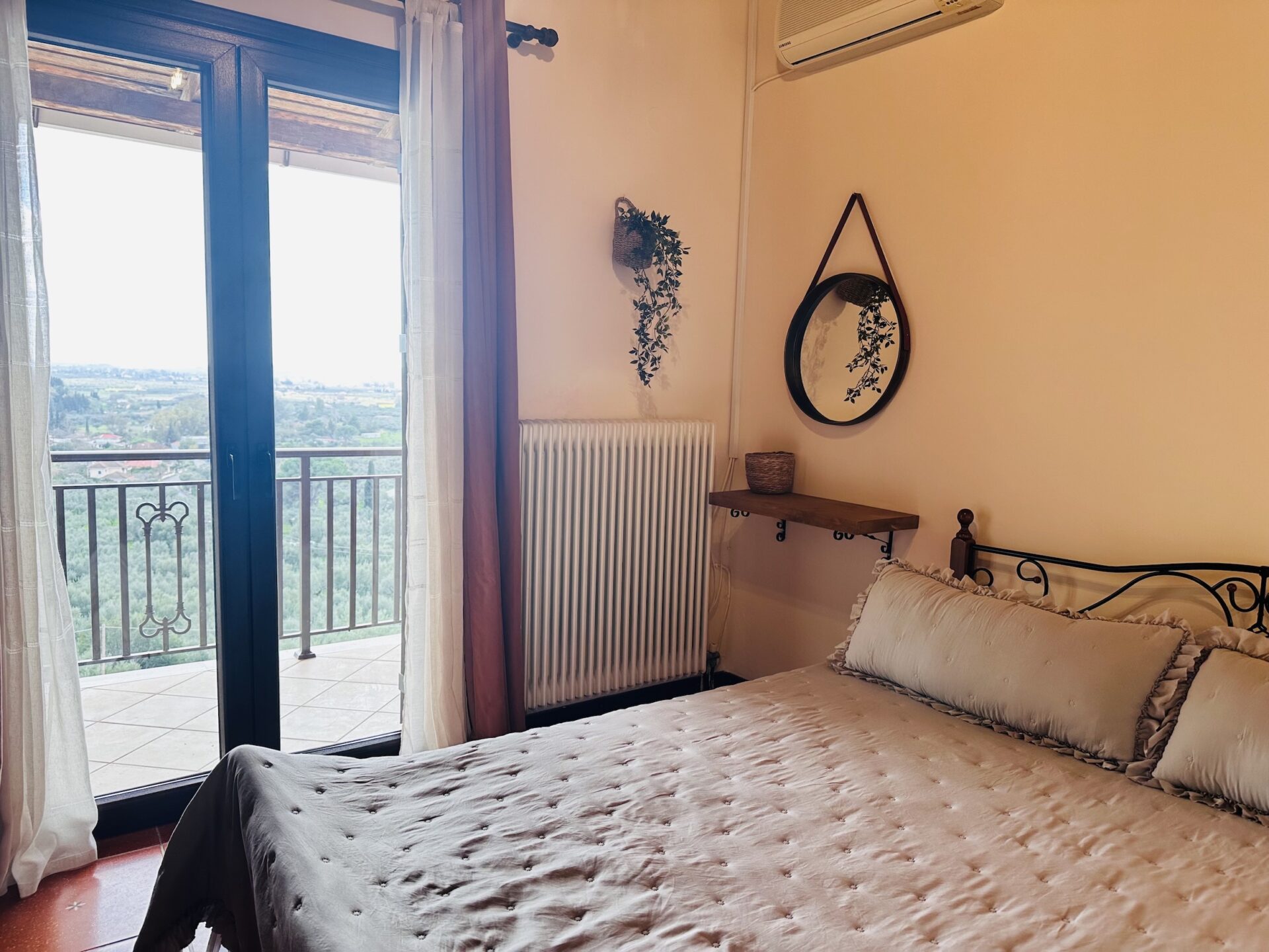 Villa in Kato Yerakarion - view 1