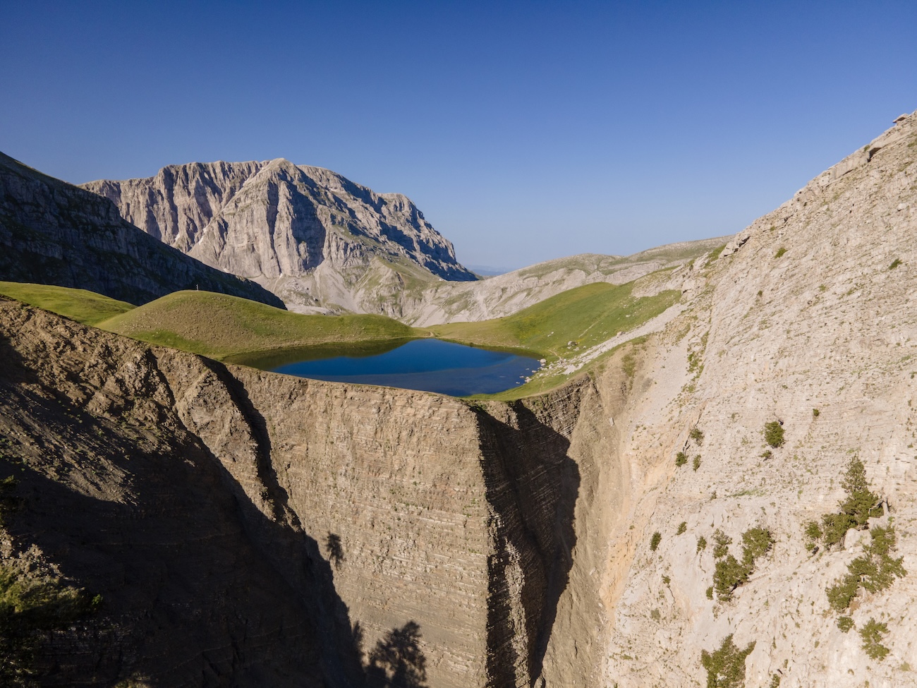 Drakolimni | Photo by Tom Valk