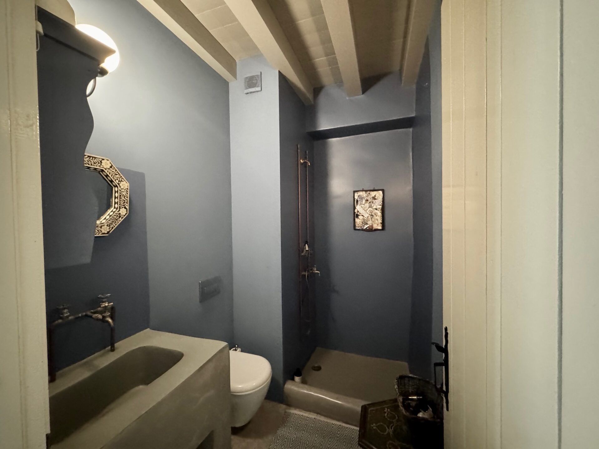 Elxis-At-Home-in-Greece_Artists-Retreat-Nisyros_14