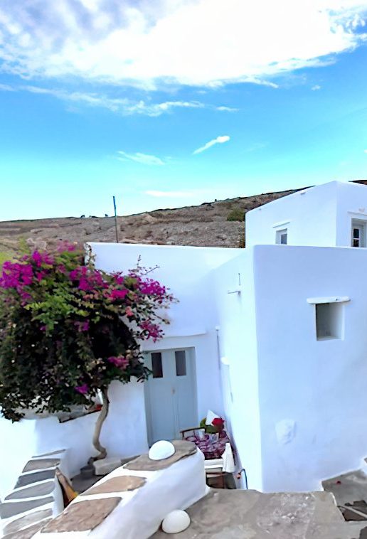 Elxis-at-Home-in-Greece_Sikinos-Cycladic-Home2