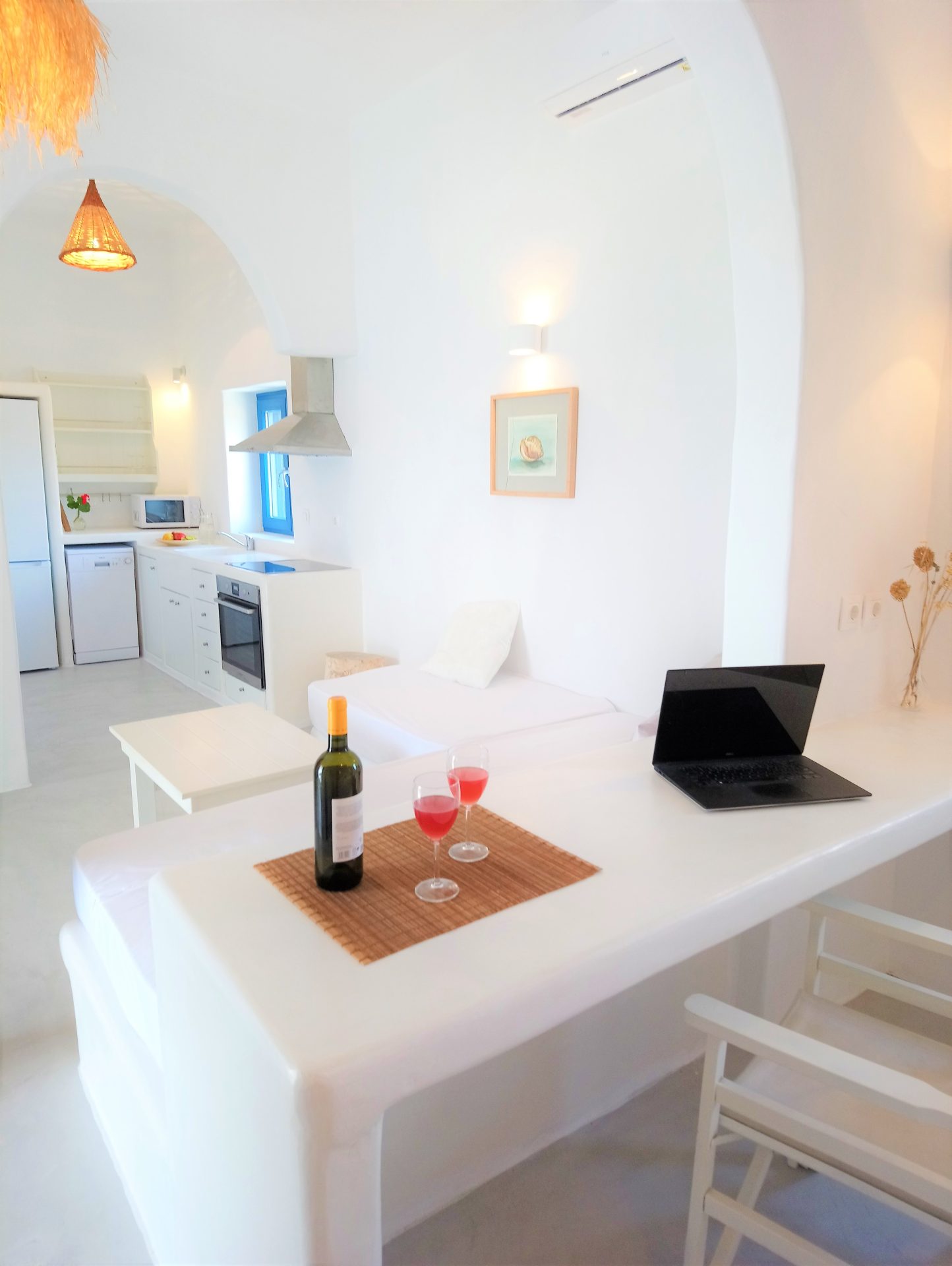 Elxis-at-Home-in-Greece_White_Washed_Home_in_Astypalaia10