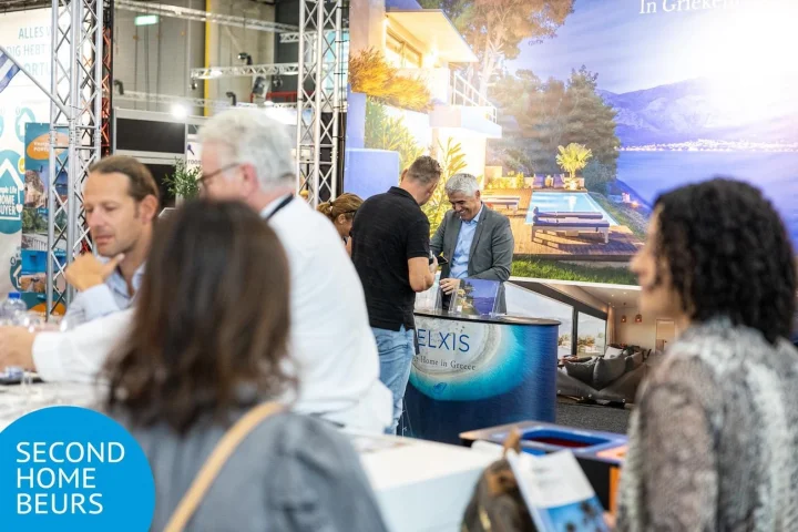 Elxis Booth at the Second Home Fair