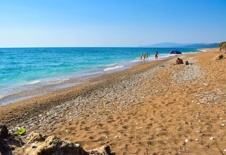 The Kalo Nero beach