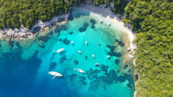 Pisina Beach